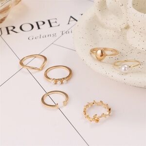 *GIANINA* 6-Pc Gold x Pearl Fashion Ring Set